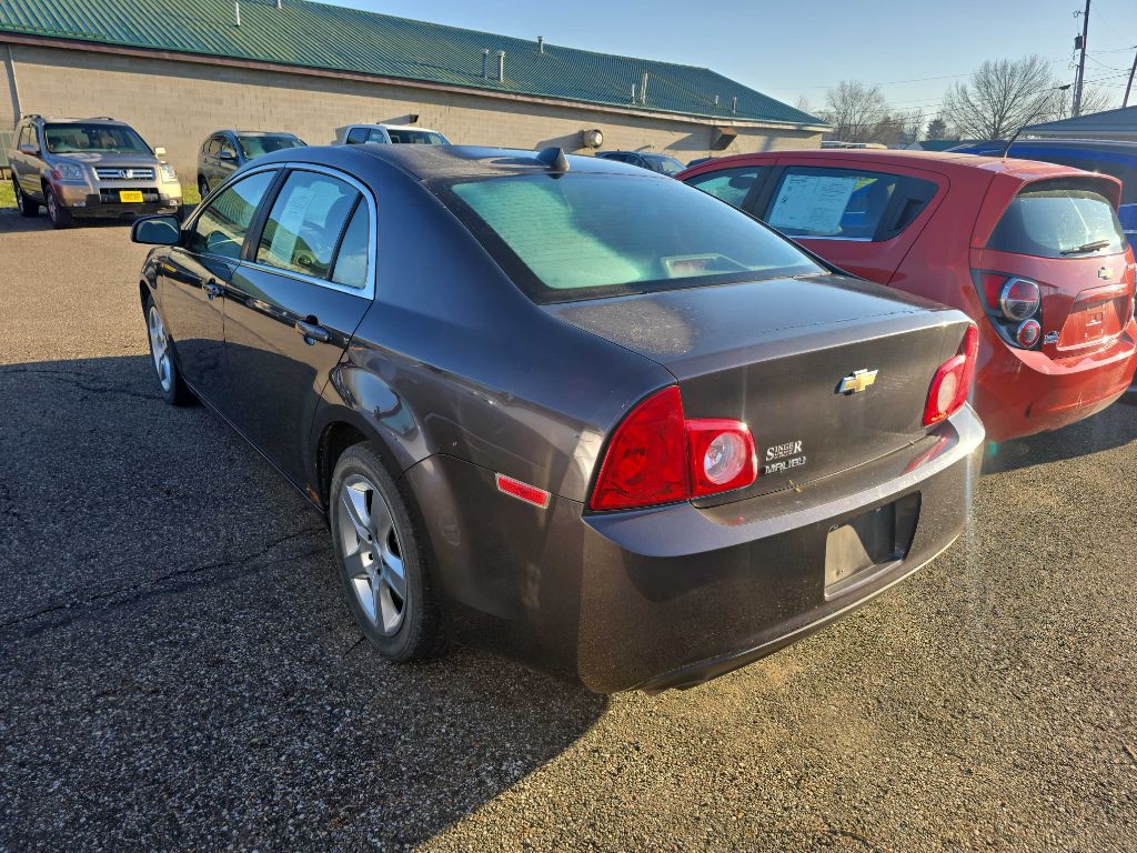 2012 Chevrolet Malibu Image 2