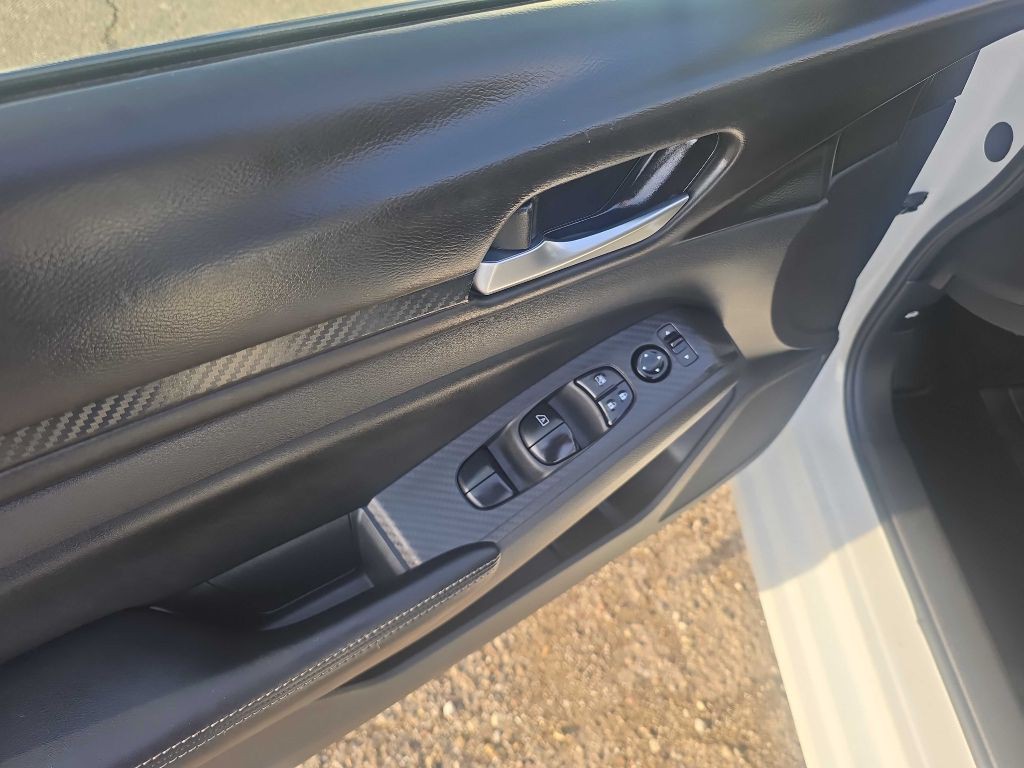 2025 Nissan Altima Image 10