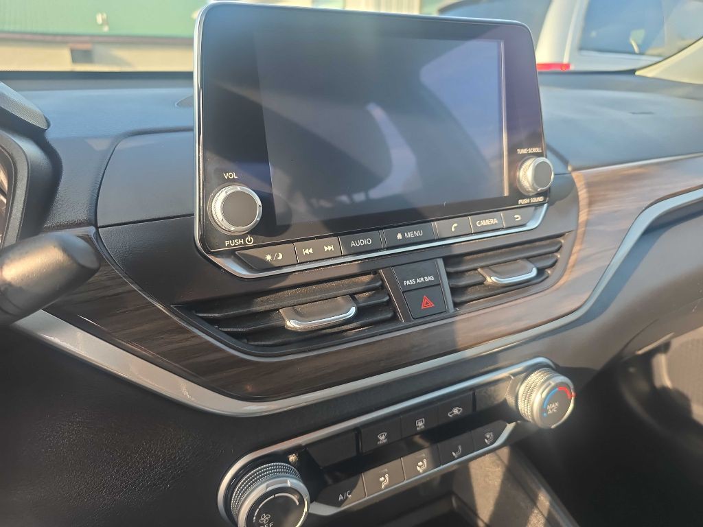 2025 Nissan Altima Image 12