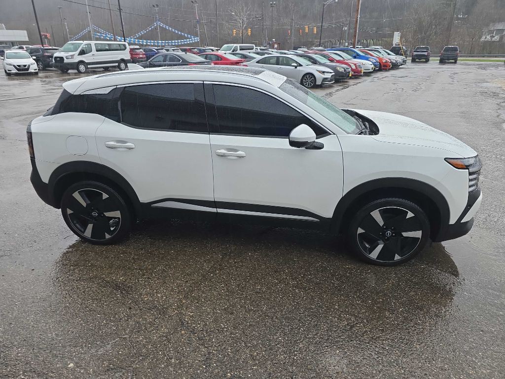 2025 Nissan Kicks Image 3