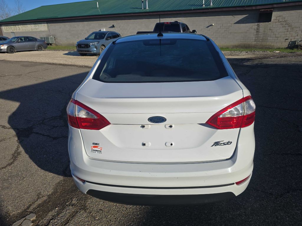 2014 Ford Fiesta Image 6