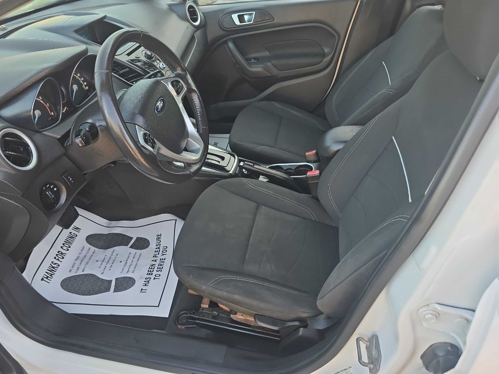 2014 Ford Fiesta Image 9