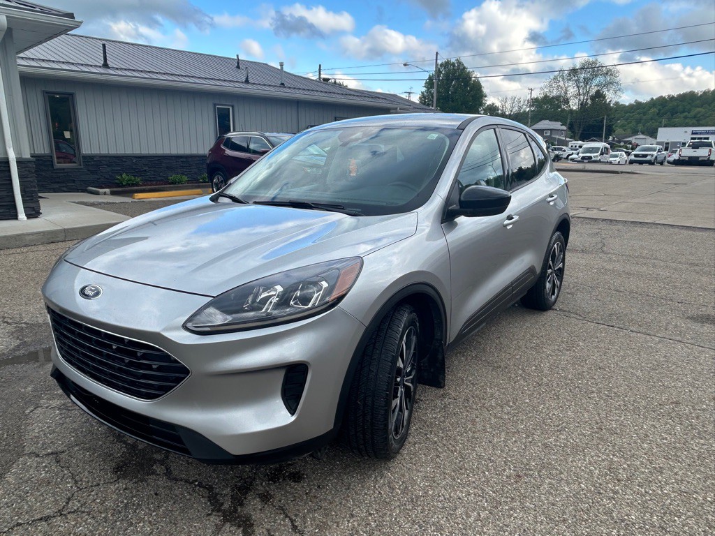 2021 Ford Escape Image 1