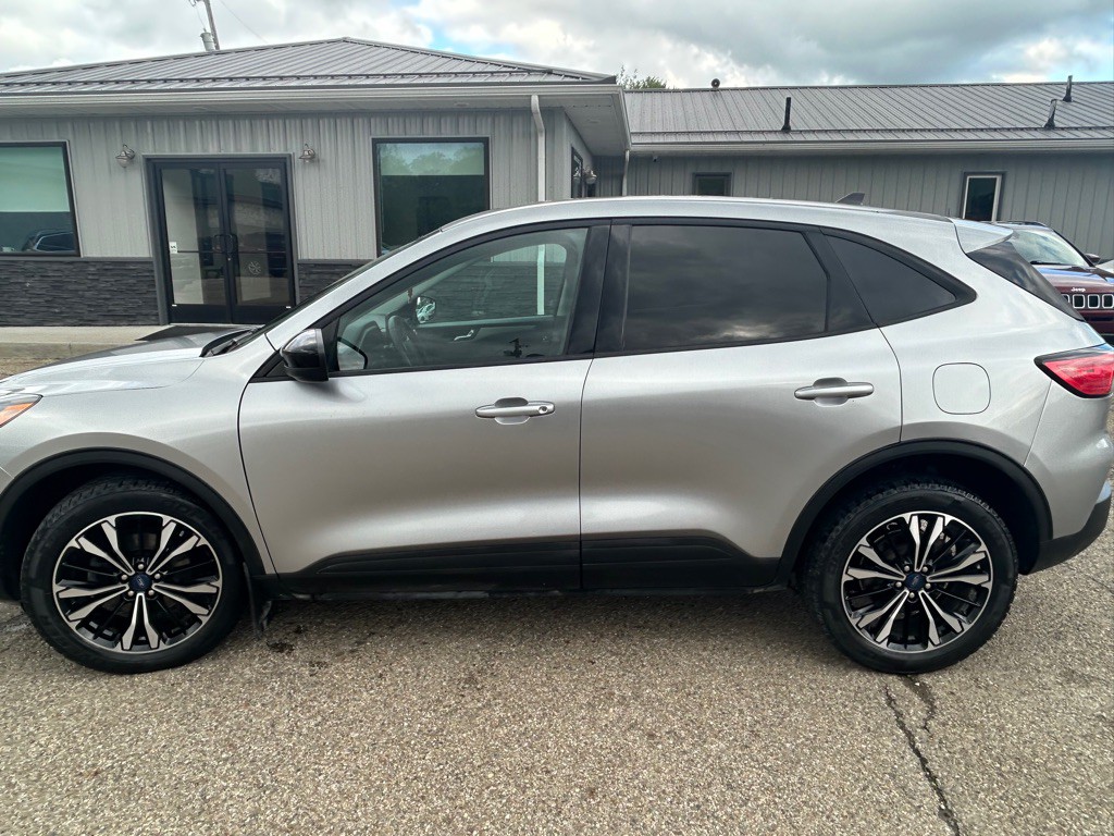 2021 Ford Escape Image 2