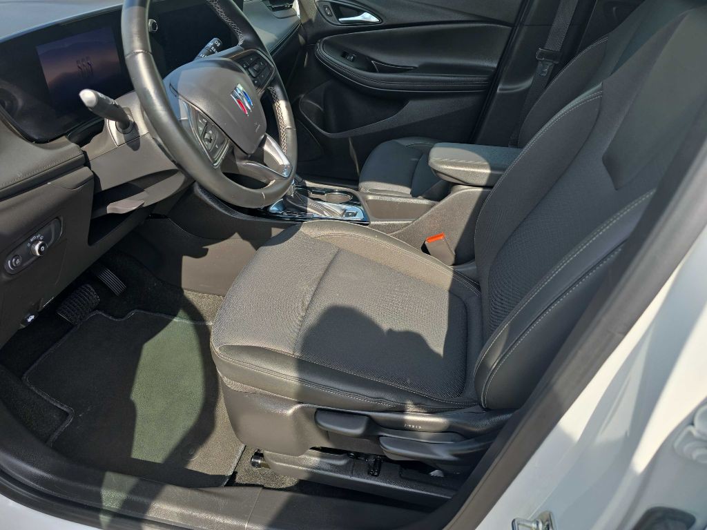 2025 Buick Enclave Image 11