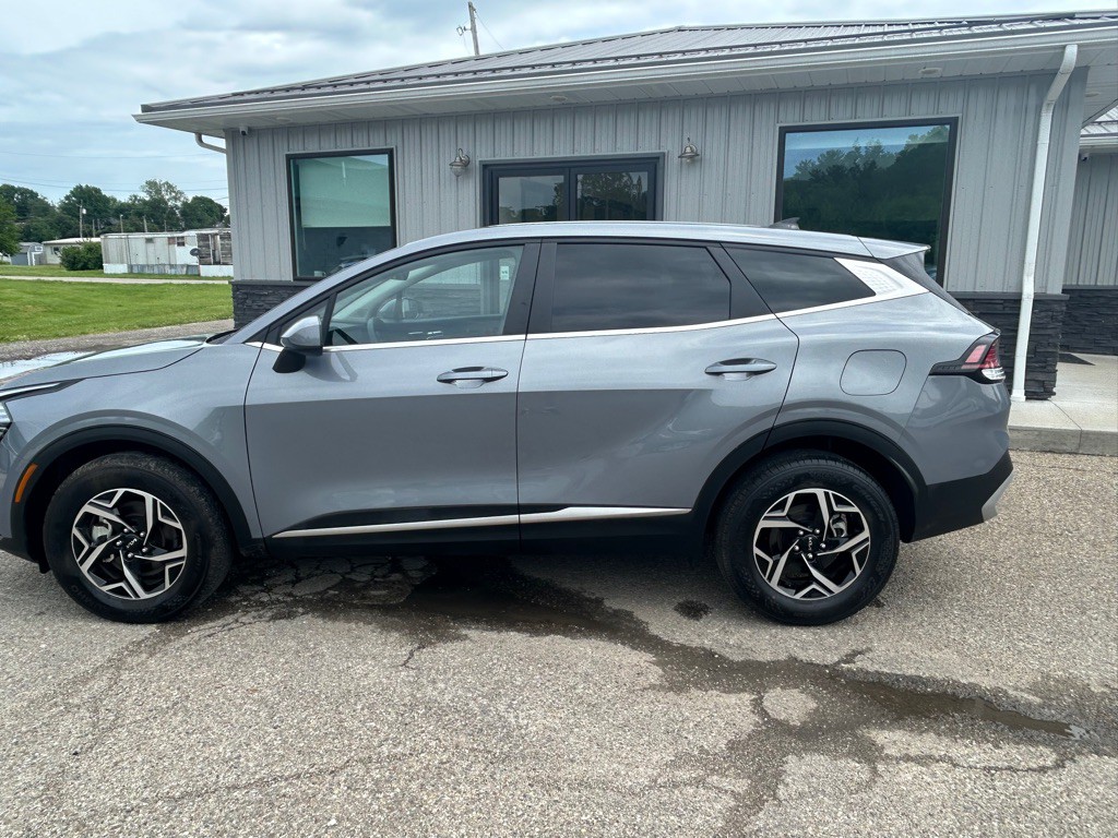 2025 Kia Sportage Image 2