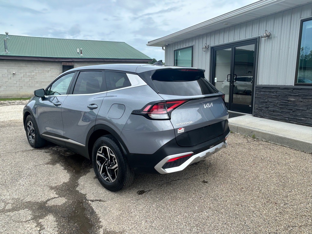 2025 Kia Sportage Image 3