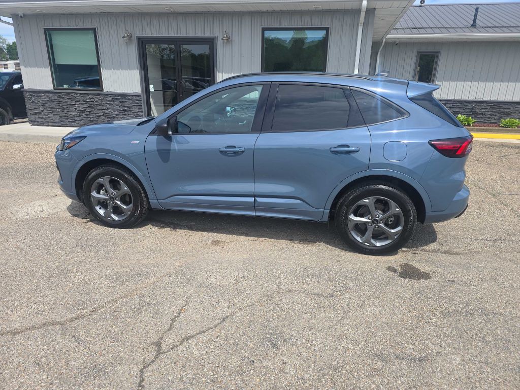 2024 Ford Escape Image 2