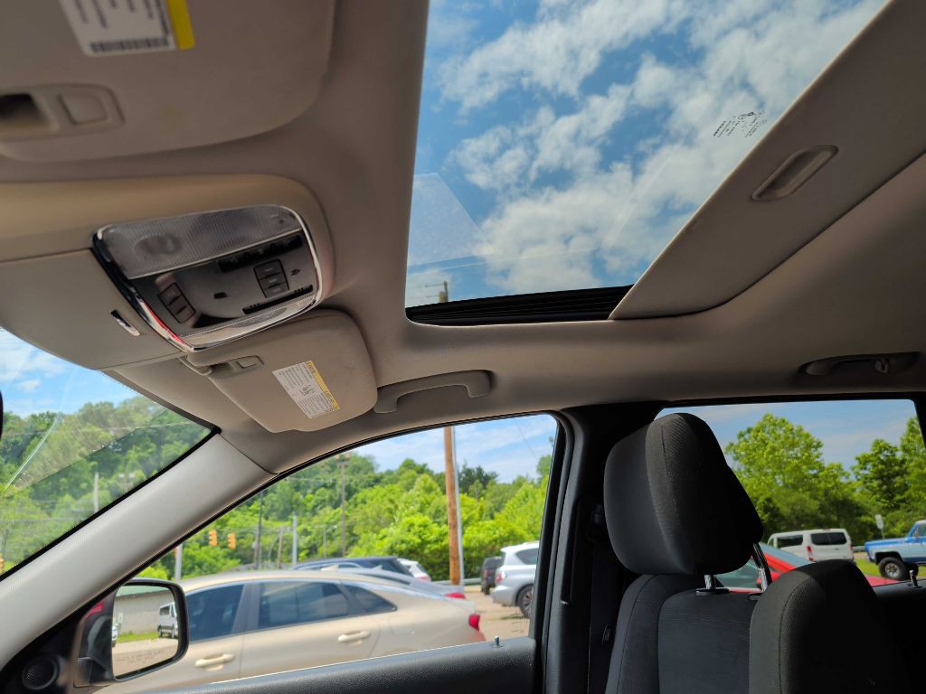 2012 Jeep Grand Cherokee Image 10