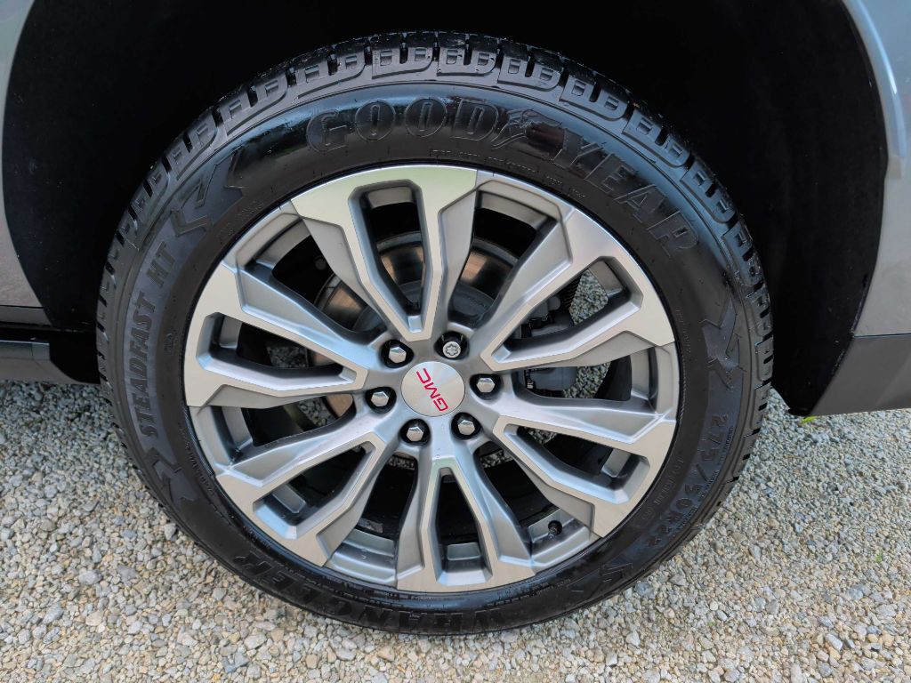 2021 GMC Yukon Image 16