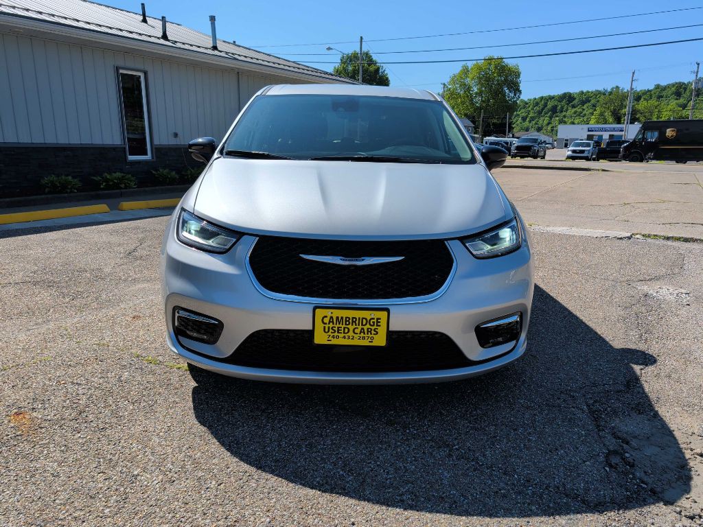 2024 Chrysler Pacifica Image 9