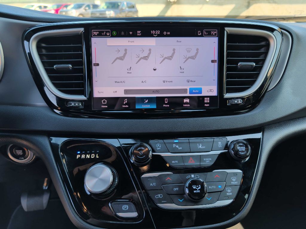 2024 Chrysler Pacifica Image 26