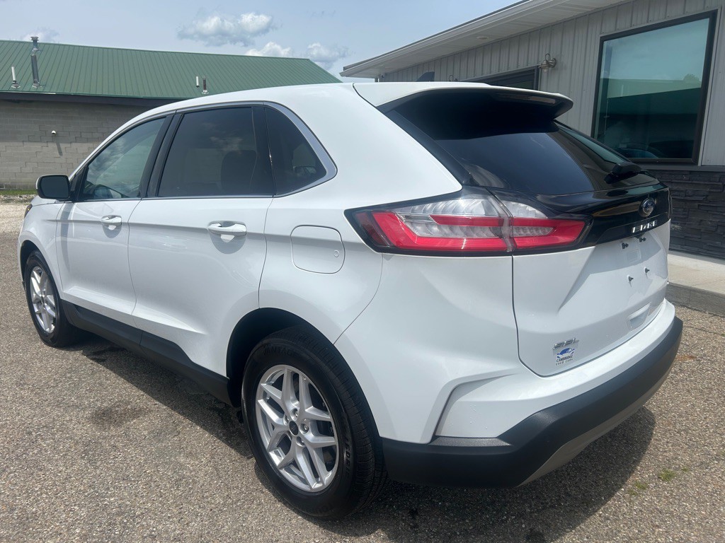 2024 Ford Edge Image 3