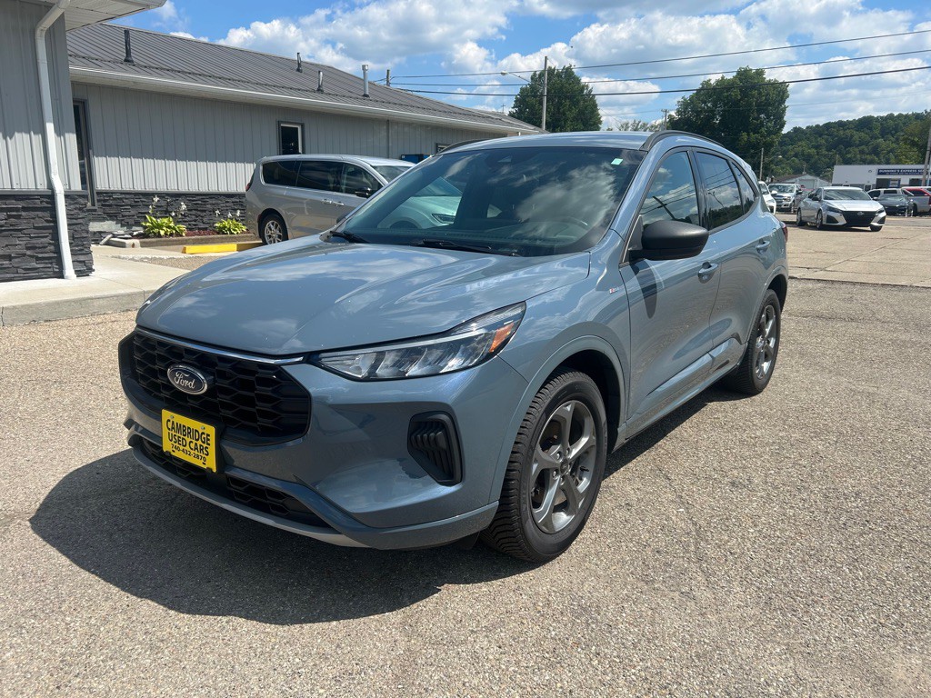 2023 Ford Escape Image 1