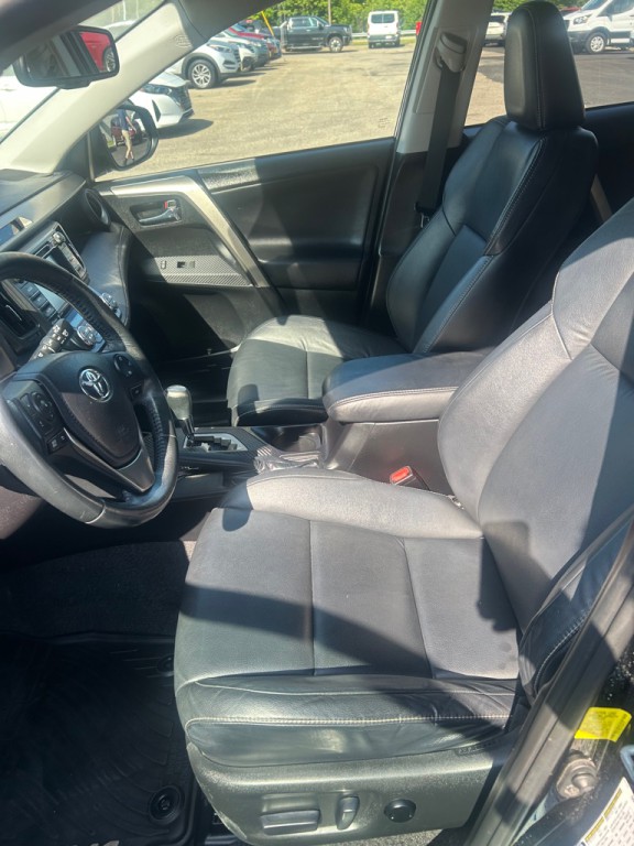 2015 Toyota Rav4 Image 10