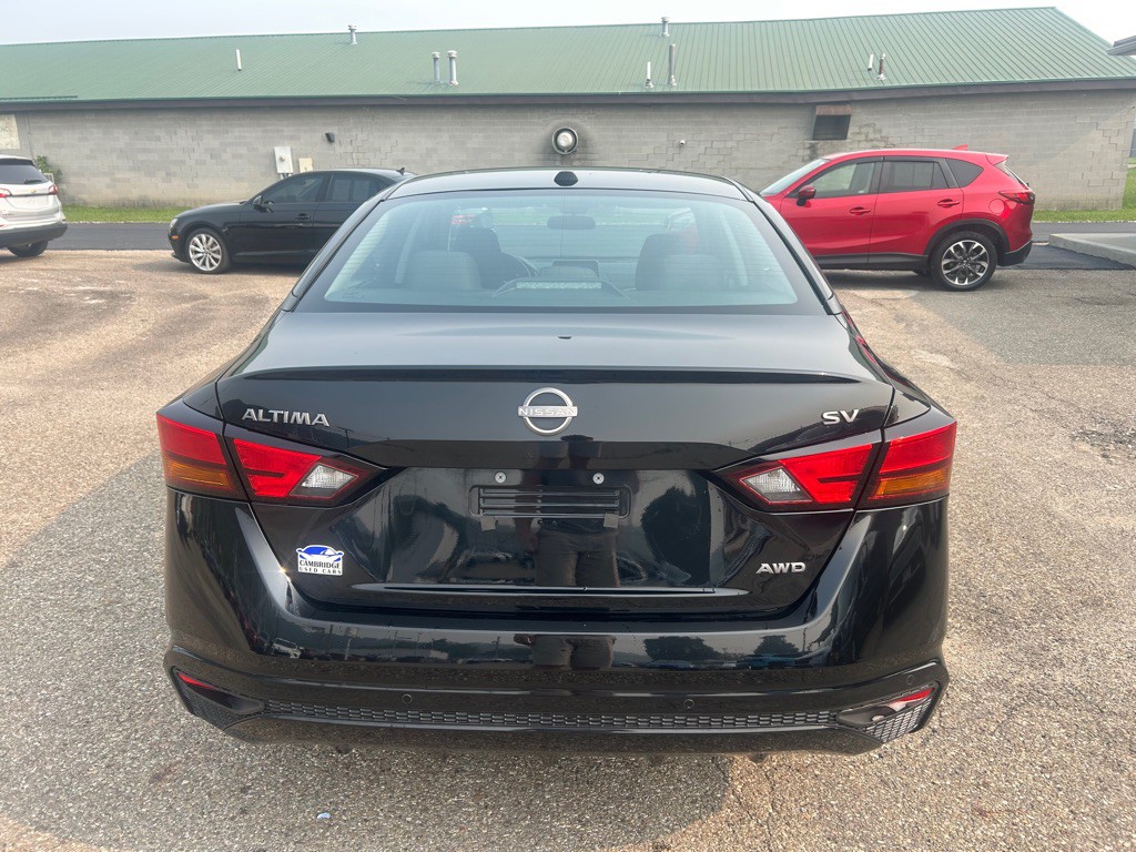 2024 Nissan Altima Image 4