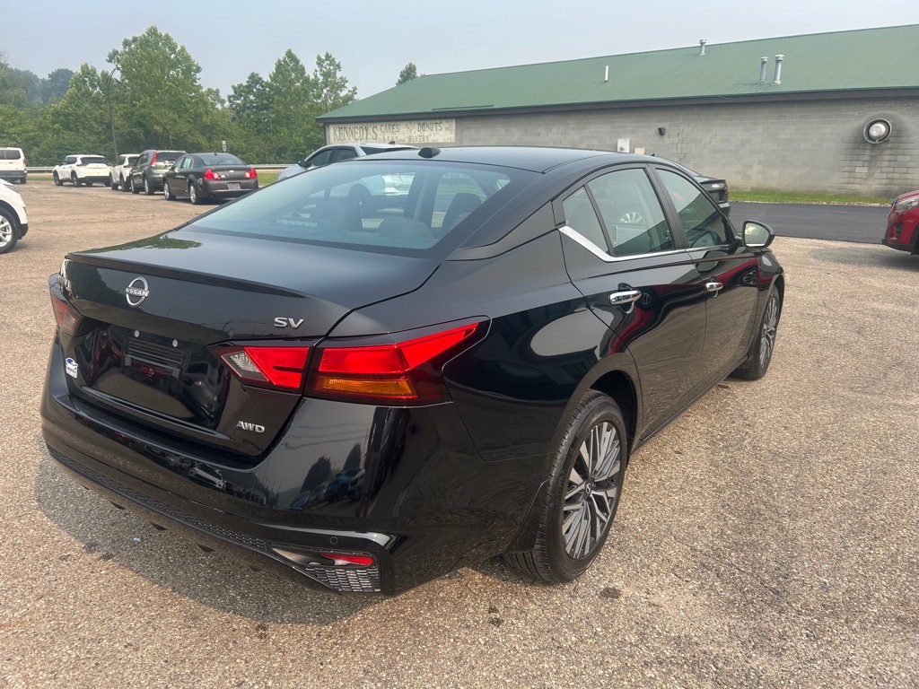2024 Nissan Altima Image 5