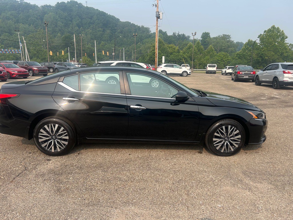 2024 Nissan Altima Image 6