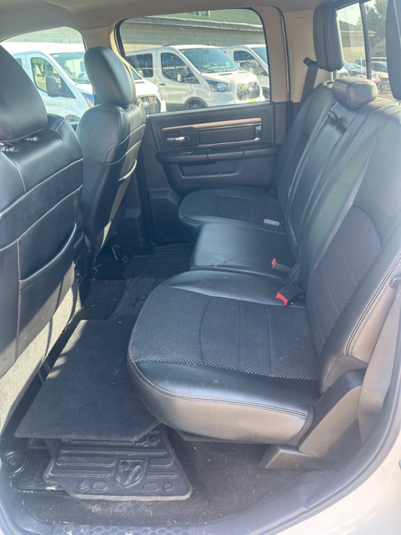 2016 RAM 1500 Image 9