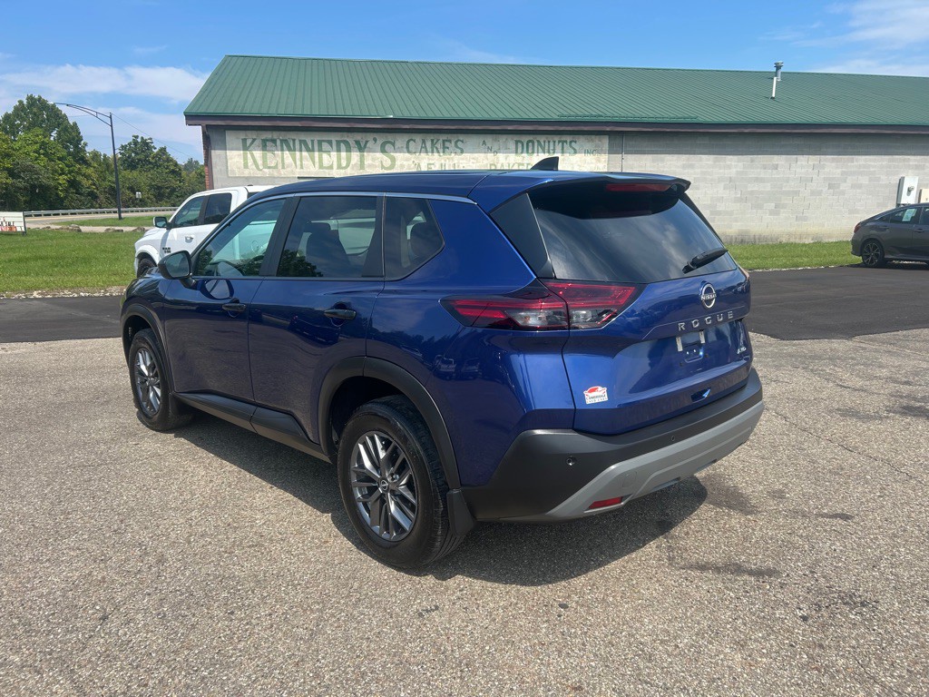 2023 Nissan Rogue Image 3