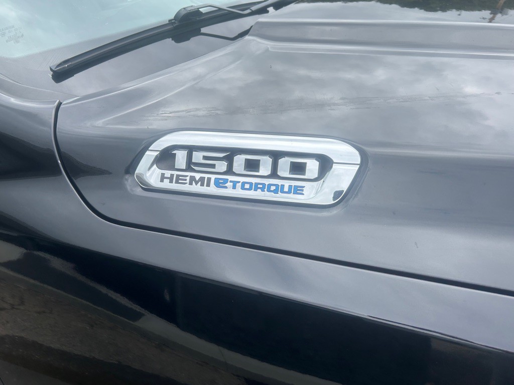 2023 RAM 1500 Image 9
