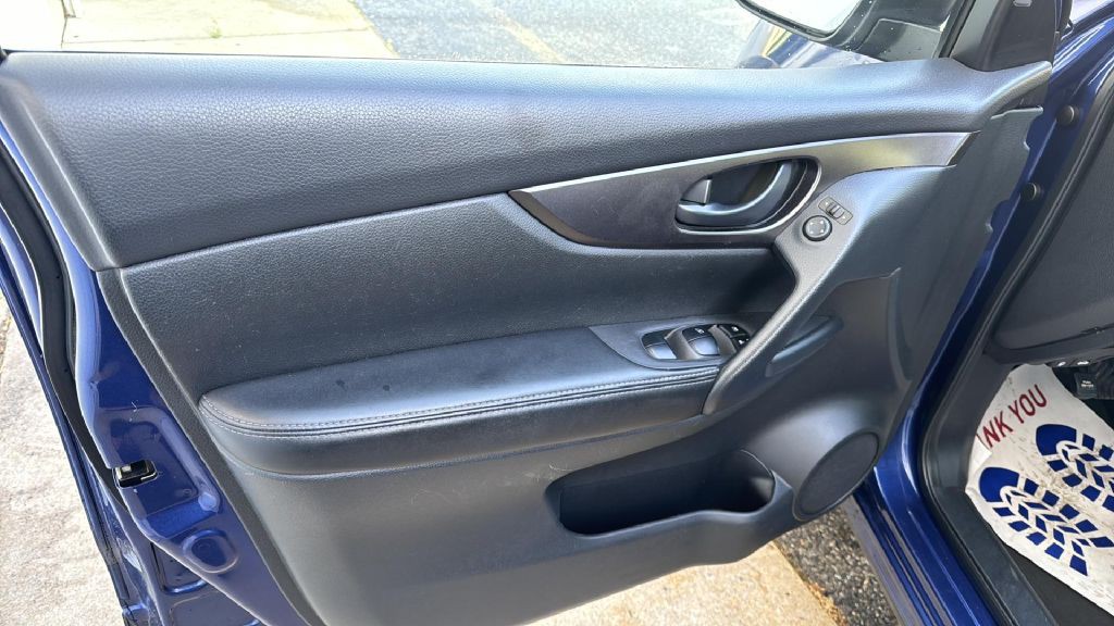 2021 Nissan Rogue Image 4