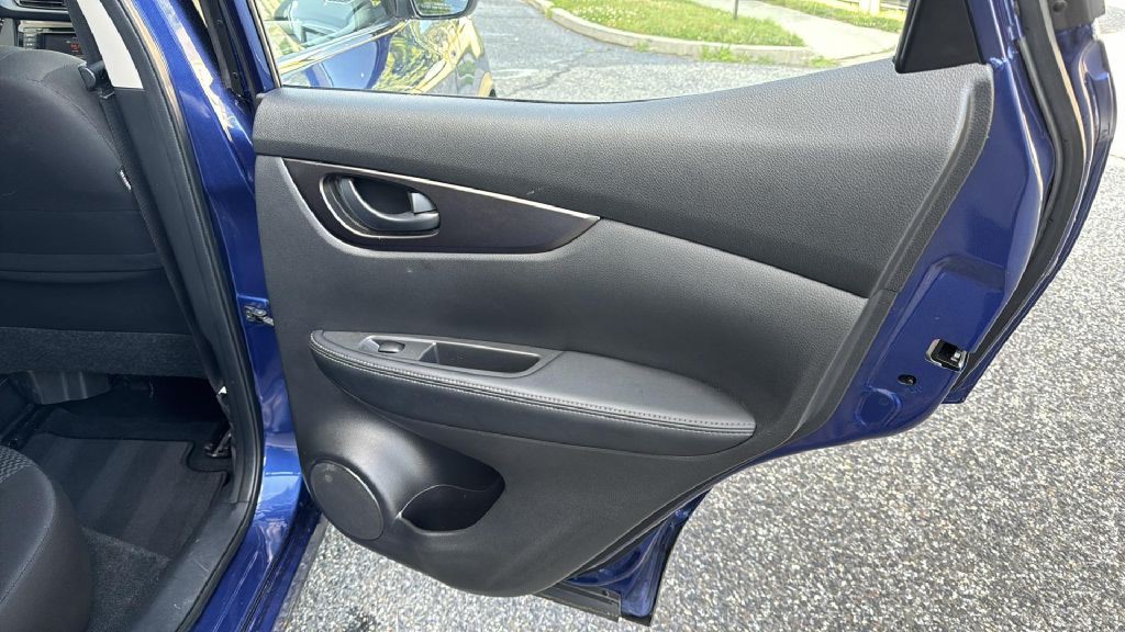 2021 Nissan Rogue Image 11