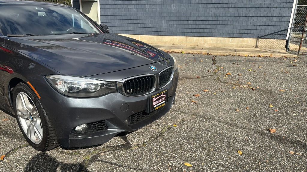 2016 BMW 3 Series Image 2