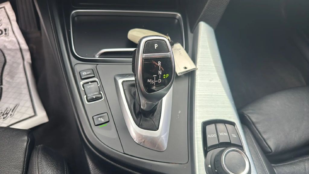 2016 BMW 3 Series Image 10