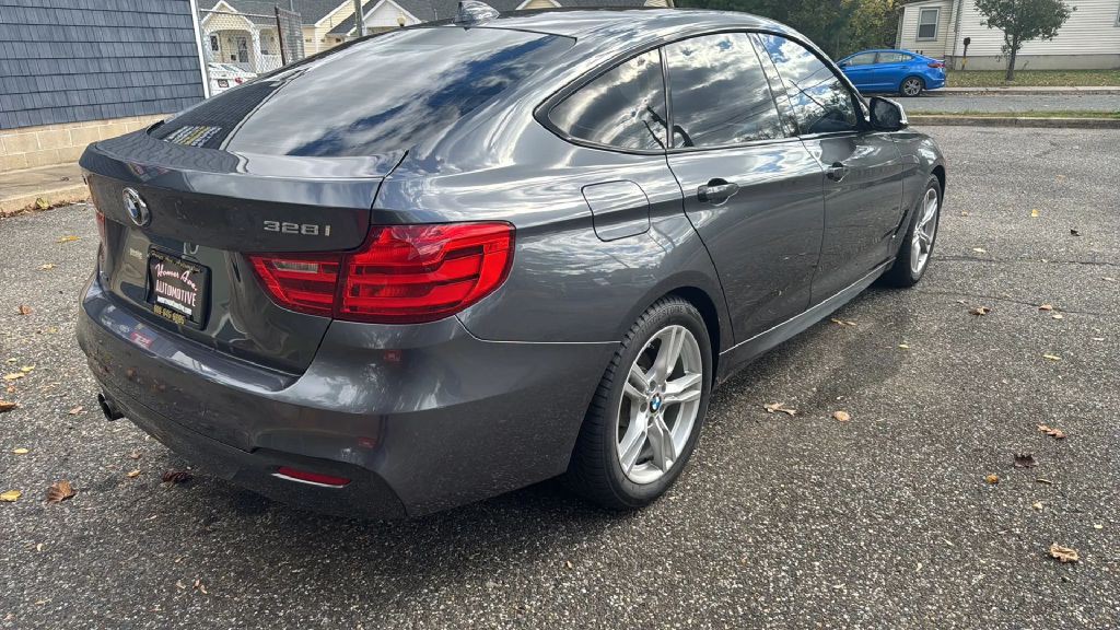 2016 BMW 3 Series Image 19