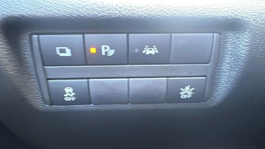 2022 Nissan Versa Image 6