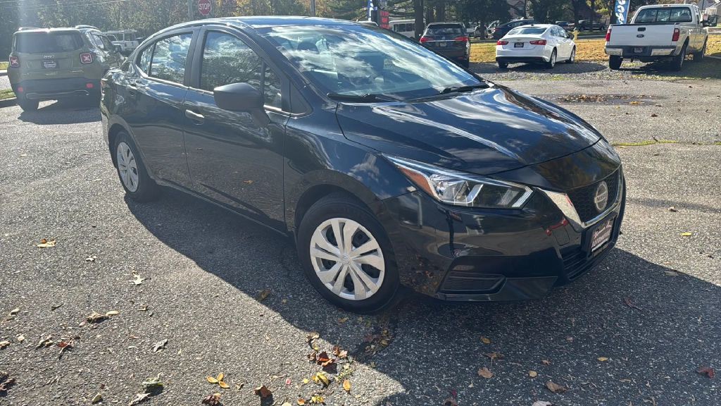 2022 Nissan Versa Image 24