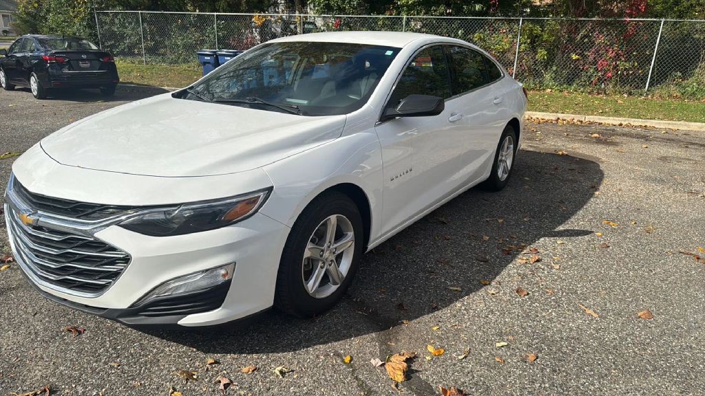 2020 Chevrolet Malibu Image 3