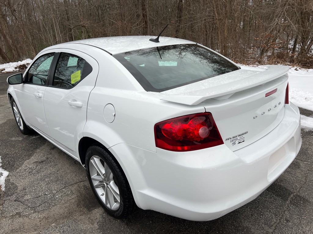 2014 Dodge Avenger Image 4