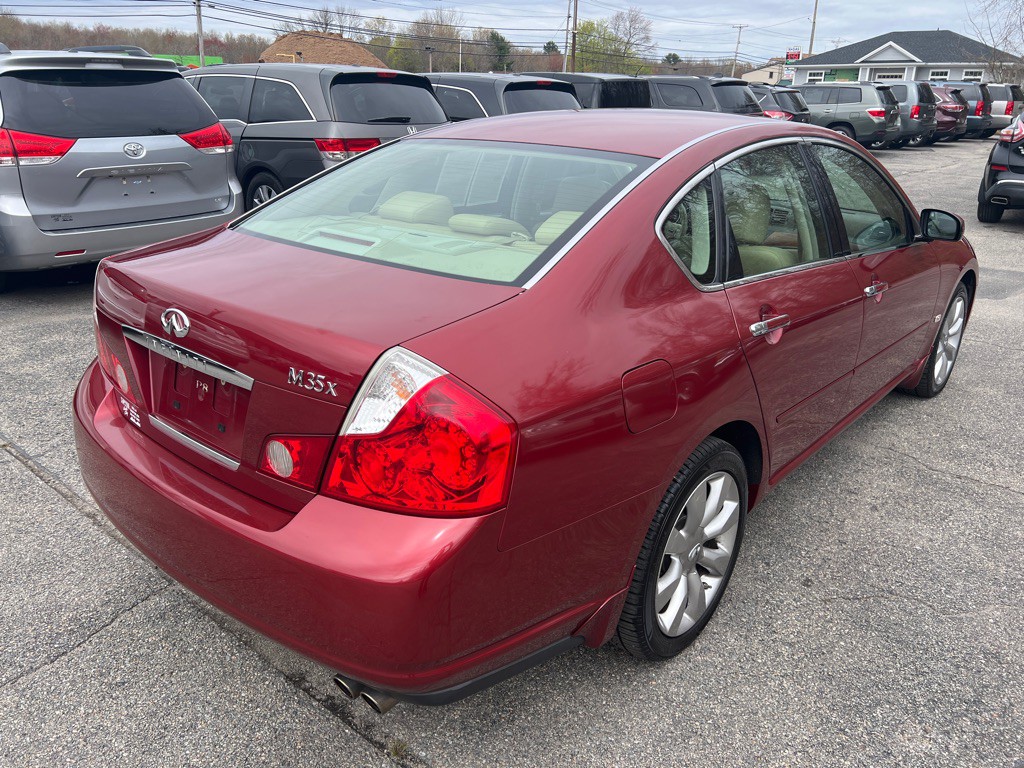2007 INFINITI M35 Image 3