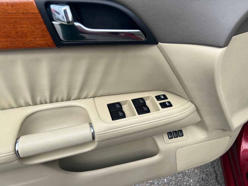 2007 INFINITI M35 Image 6