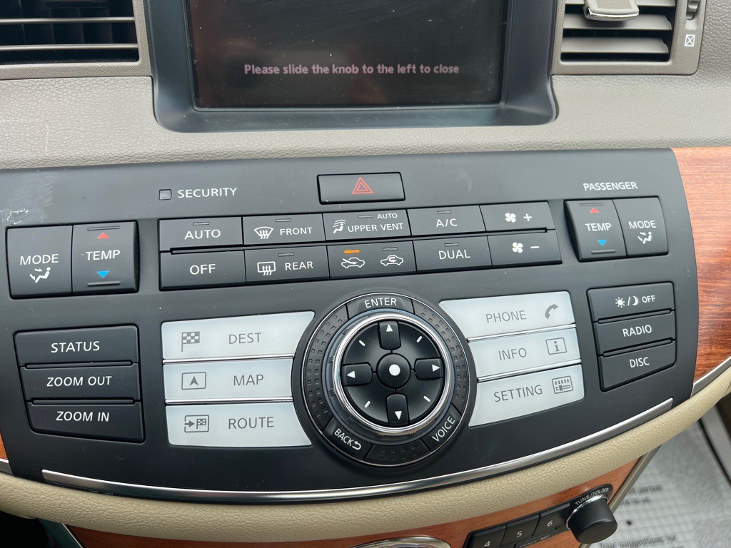 2007 INFINITI M35 Image 12