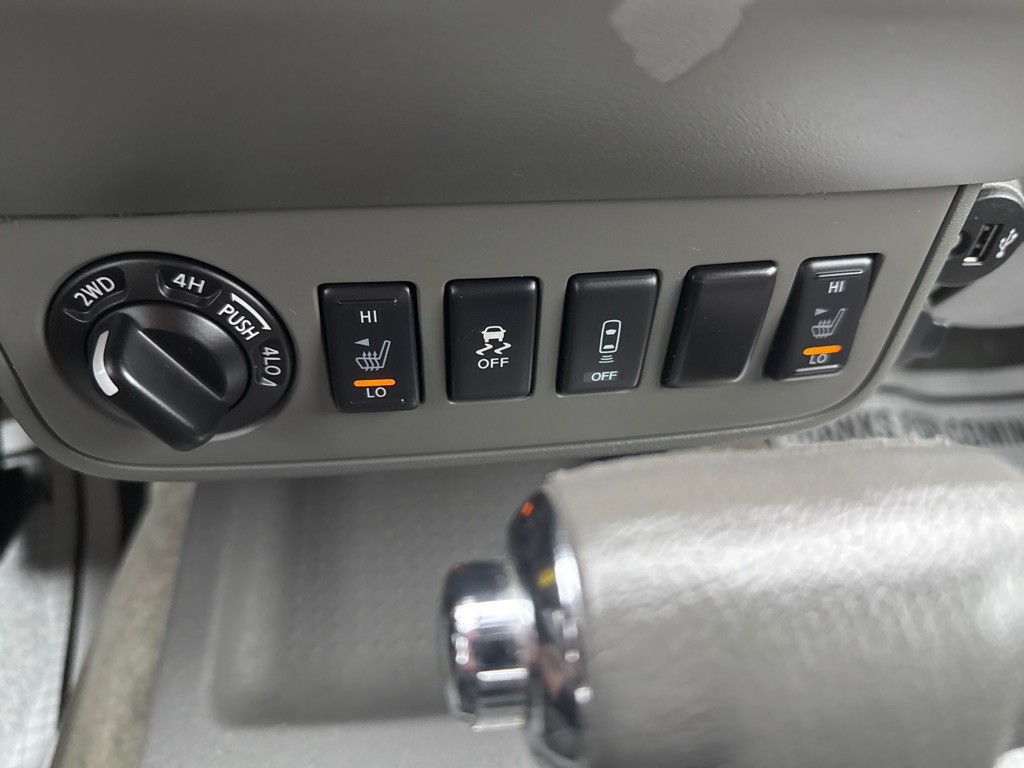 2017 Nissan Frontier Image 18