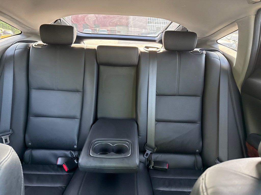 2010 Honda Crosstour Image 20
