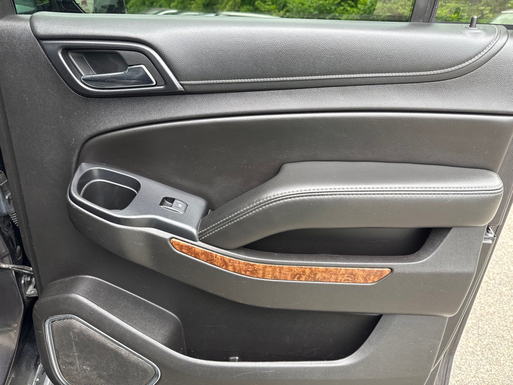 2017 Chevrolet Suburban Image 36