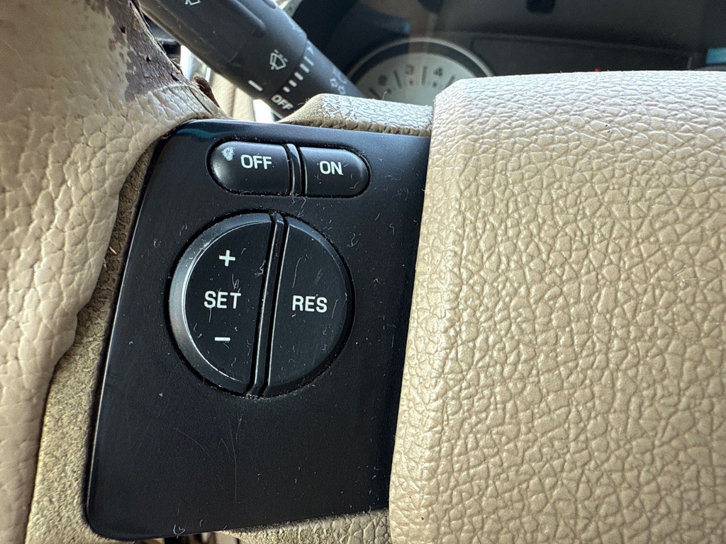 2008 Ford Explorer Image 10