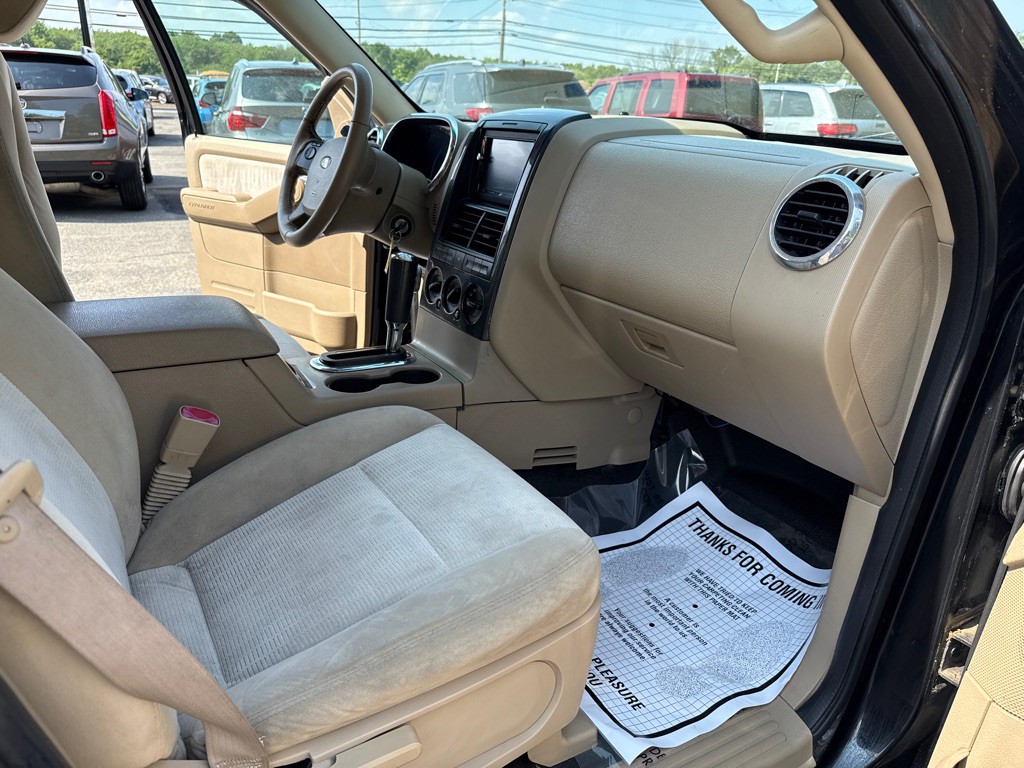 2008 Ford Explorer Image 21