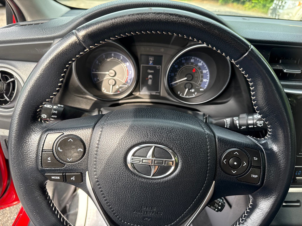 2016 Toyota Corolla Image 9