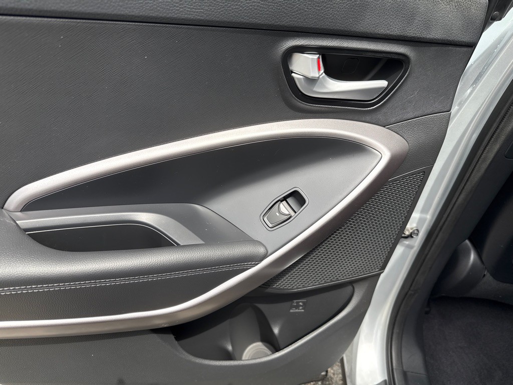 2015 Hyundai Santa Fe Sport Image 25