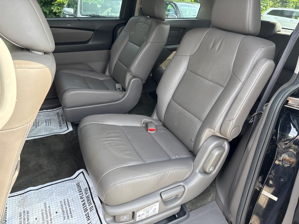 2015 Honda Odyssey Image 9