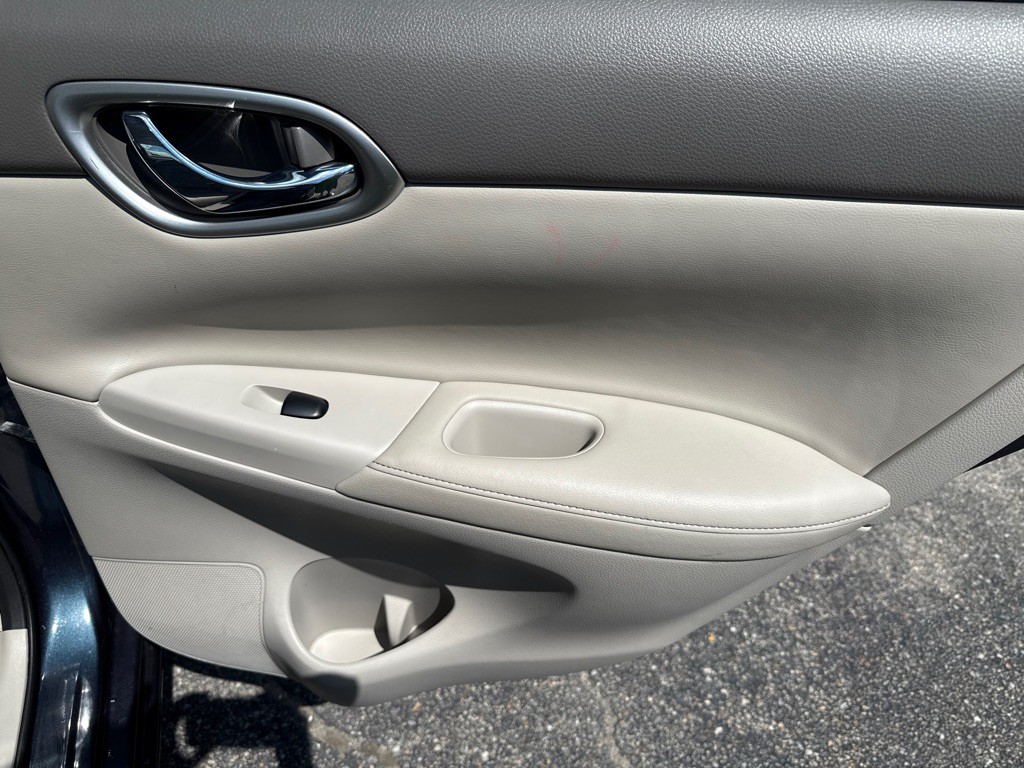 2014 Nissan Sentra Image 25