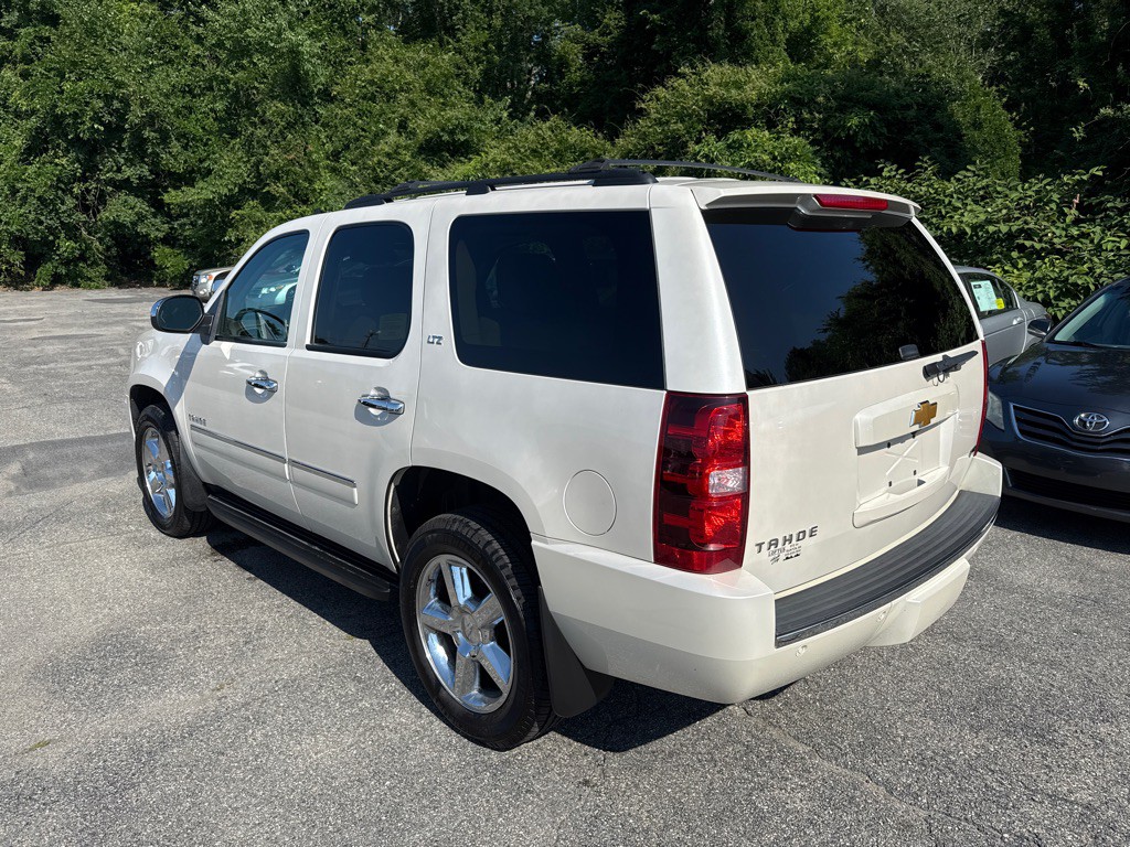 2012 Chevrolet Tahoe Image 3