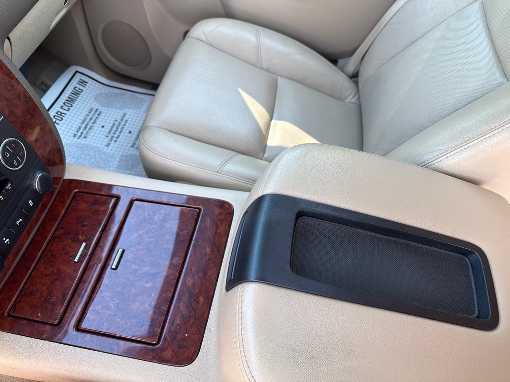 2012 Chevrolet Tahoe Image 21