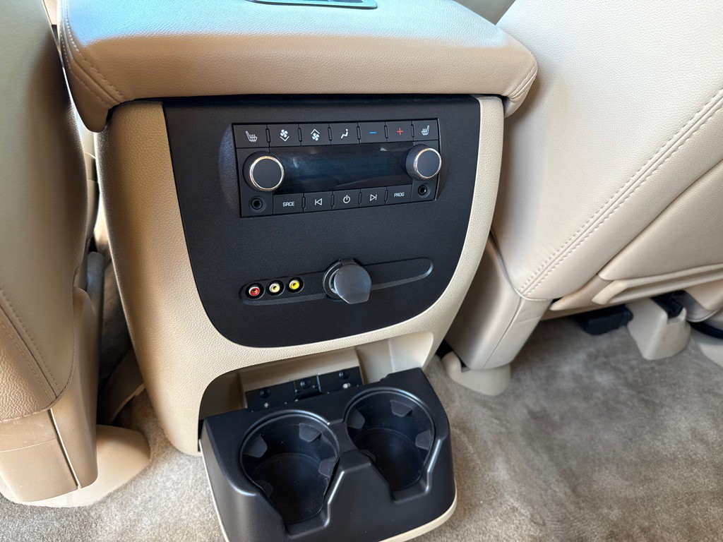 2012 Chevrolet Tahoe Image 24
