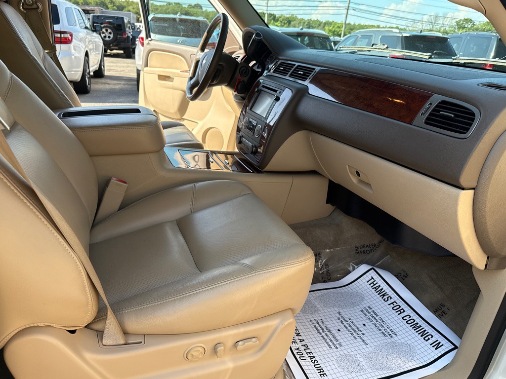 2012 Chevrolet Tahoe Image 32